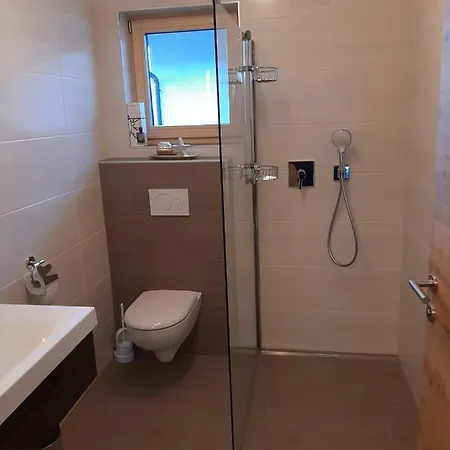 Alexandra Apartment
